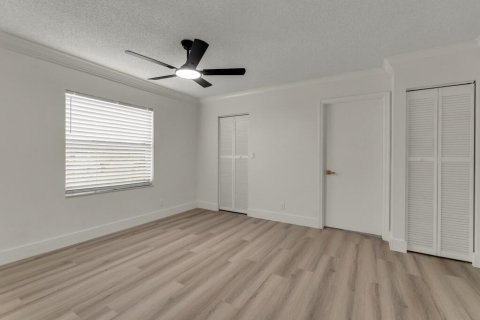 Casa en venta en Lauderhill, Florida, 4 dormitorios, 148.64 m2 № 2400663 - foto 15