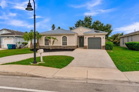 Casa en venta en Lauderhill, Florida, 4 dormitorios, 148.64 m2 № 2400663 - foto 5