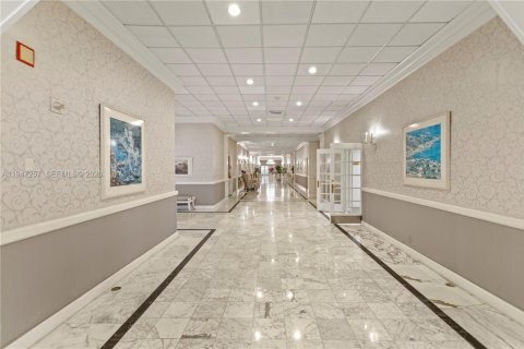 Copropriété à vendre à Hollywood, Floride: 2 chambres, 119.94 m2 № 2297795 - photo 9