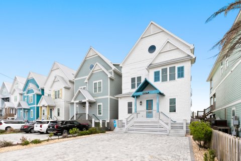 Casa en venta en Panama City Beach, Florida, 7 dormitorios, 373.84 m2 № 560567 - foto 1