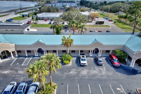 Commercial property in Sebring, Florida № 1938200 - photo 1