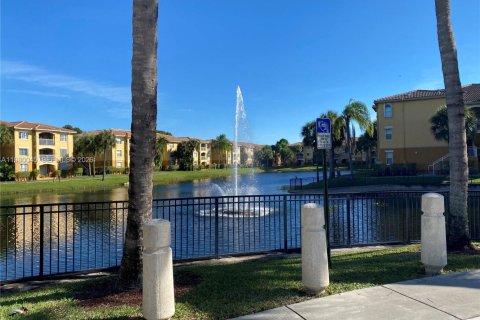 Condo à Pembroke Pines, Floride, 3 chambres  № 2046372