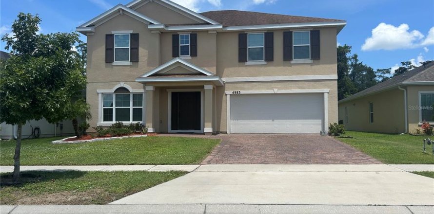 House in Kissimmee, Florida 5 bedrooms, 261.43 sq.m. № 1885587