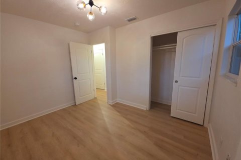House in Saint Petersburg, Florida 3 bedrooms, 80.64 sq.m. № 2305898 - photo 18