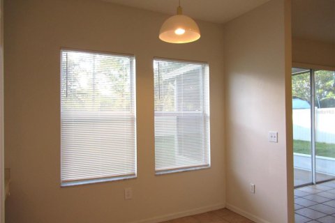 Villa ou maison à louer à Apollo Beach, Floride: 3 chambres, 131.27 m2 № 2379756 - photo 5