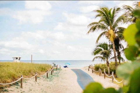 Casa en alquiler en Pompano Beach, Florida, 2 dormitorios, 109.81 m2 № 888059 - foto 1