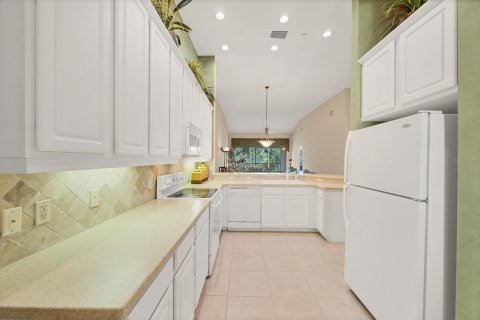 Condo in Lakewood Ranch, Florida, 2 bedrooms  № 1634344 - photo 12