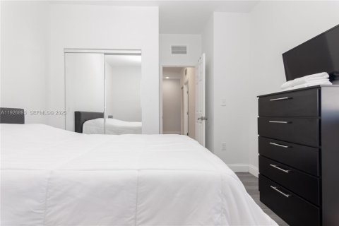 Immobilier commercial à vendre à Miami, Floride: 394.65 m2 № 1987658 - photo 7