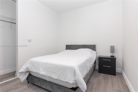 Immobilier commercial à vendre à Miami, Floride: 394.65 m2 № 1987658 - photo 17