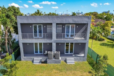 Immobilier commercial à vendre à Miami, Floride: 394.65 m2 № 1987658 - photo 28