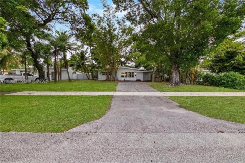 House in Fort Lauderdale, Florida 3 bedrooms, 103.03 sq.m. № 1994671 - photo 17