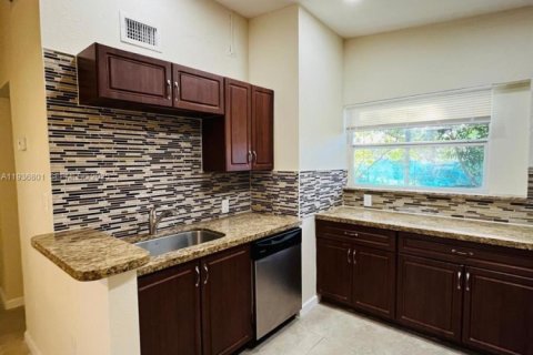 House in Fort Lauderdale, Florida 3 bedrooms, 103.03 sq.m. № 1994671 - photo 5