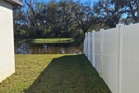 House in Zephyrhills, Florida 4 bedrooms, 179.86 sq.m. № 2283892 - photo 22