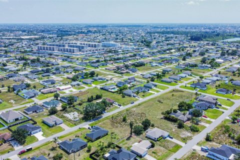 Land in Cape Coral, Florida № 1888291 - photo 5