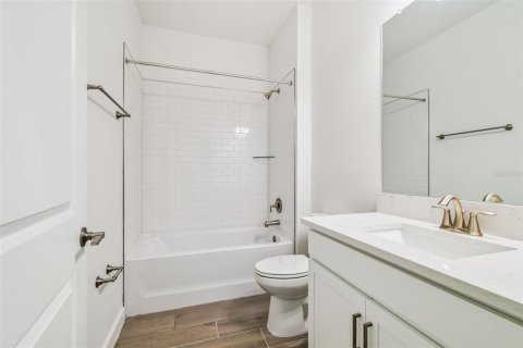 House in Land O' Lakes, Florida 2 bedrooms, 156.45 sq.m. № 1914476 - photo 19