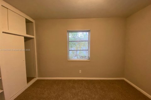 House in Hallandale Beach, Florida 2 bedrooms, 87.51 sq.m. № 1836013 - photo 25