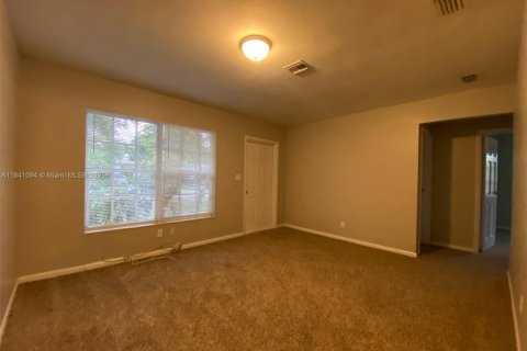 House in Hallandale Beach, Florida 2 bedrooms, 87.51 sq.m. № 1836013 - photo 2