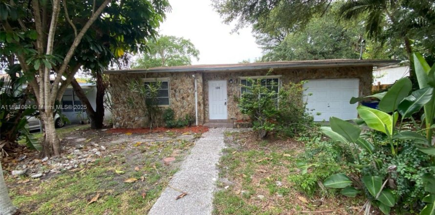 House in Hallandale Beach, Florida 2 bedrooms, 87.51 sq.m. № 1836013