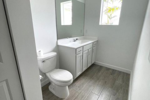 Снять в аренду виллу или дом в Делрей-Бич, Флорида 4 комнаты, 130.99м2, № 2175748 - фото 22