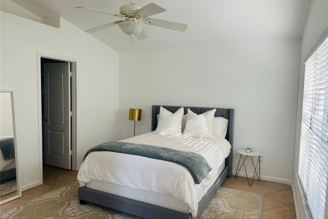 House in Riverview, Florida 3 bedrooms, 141.68 sq.m. № 2217330 - photo 12