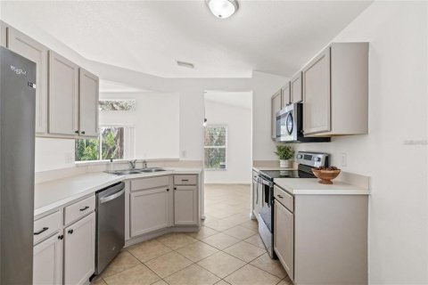House in Riverview, Florida 3 bedrooms, 141.68 sq.m. № 2217330 - photo 6
