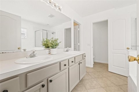 House in Riverview, Florida 3 bedrooms, 141.68 sq.m. № 2217330 - photo 22