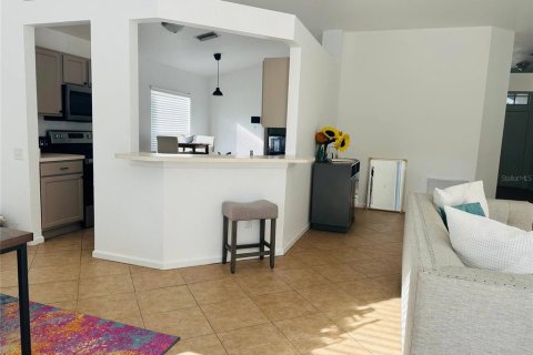 House in Riverview, Florida 3 bedrooms, 141.68 sq.m. № 2217330 - photo 2
