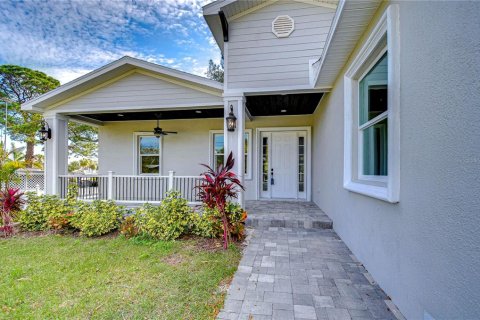 House in Clearwater, Florida 4 bedrooms, 204.11 sq.m. № 1556095 - photo 4