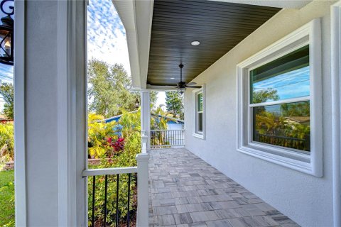 House in Clearwater, Florida 4 bedrooms, 204.11 sq.m. № 1556095 - photo 6