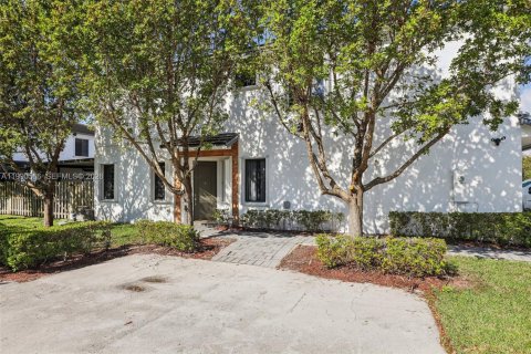 Touwnhouse à vendre à Miami, Floride: 3 chambres, 158.4 m2 № 2058008 - photo 28