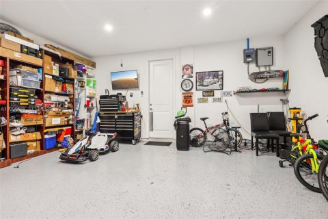 Touwnhouse à vendre à Miami, Floride: 3 chambres, 158.4 m2 № 2058008 - photo 26