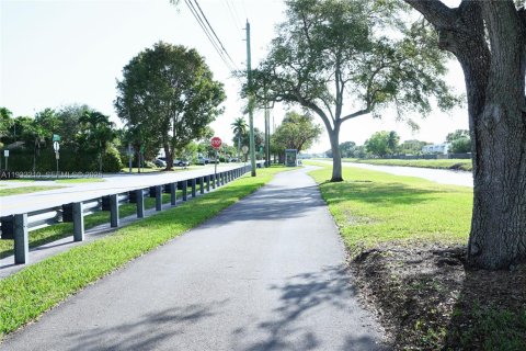 Villa ou maison à vendre à Miami, Floride: 3 chambres, 82.5 m2 № 1991494 - photo 27