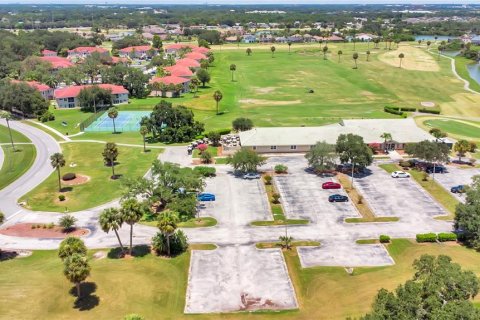 Villa ou maison à vendre à Kissimmee, Floride: 3 chambres, 213.86 m2 № 2285216 - photo 26