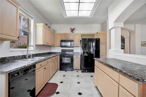 Villa ou maison à vendre à Kissimmee, Floride: 3 chambres, 213.86 m2 № 2285216 - photo 9