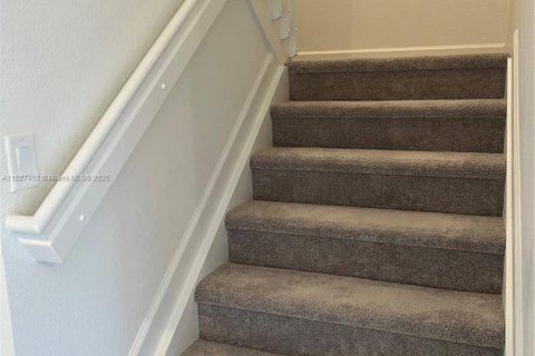 Adosado en venta en Miami, Florida, 3 dormitorios, 137.77 m2 № 1940360 - foto 24