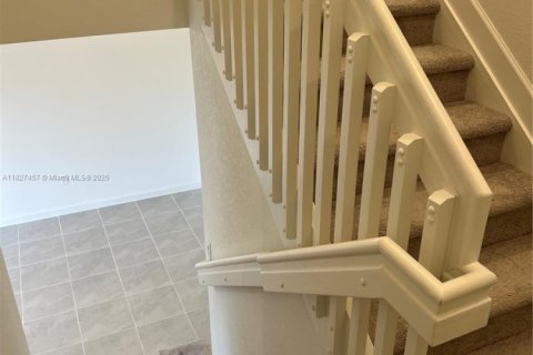 Adosado en venta en Miami, Florida, 3 dormitorios, 137.77 m2 № 1940360 - foto 25