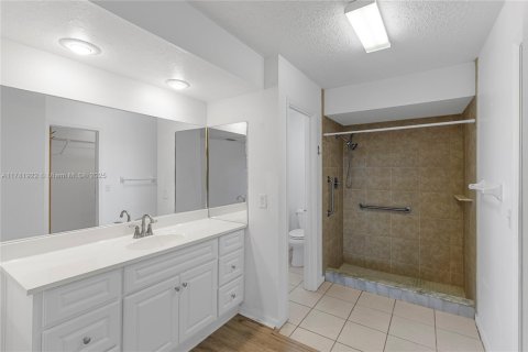 House in Port St. Lucie, Florida 2 bedrooms, 122.26 sq.m. № 1871625 - photo 15