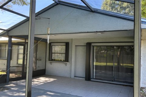 House in Port St. Lucie, Florida 2 bedrooms, 122.26 sq.m. № 1871625 - photo 26