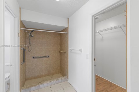 House in Port St. Lucie, Florida 2 bedrooms, 122.26 sq.m. № 1871625 - photo 16