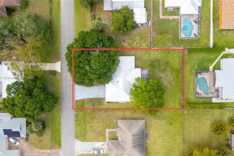 House in Port St. Lucie, Florida 2 bedrooms, 122.26 sq.m. № 1871625 - photo 29
