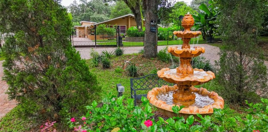 Casa en Zellwood, Florida 5 dormitorios, 234.49 m2 № 1917316
