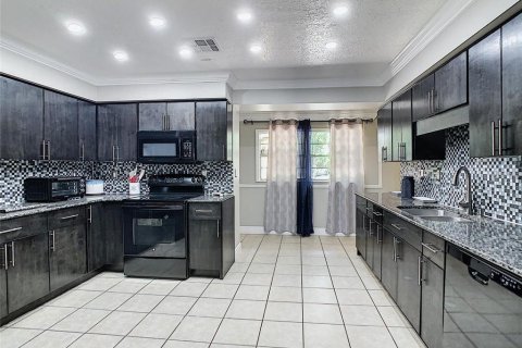 Casa en venta en Zellwood, Florida, 5 dormitorios, 234.49 m2 № 1917316 - foto 10