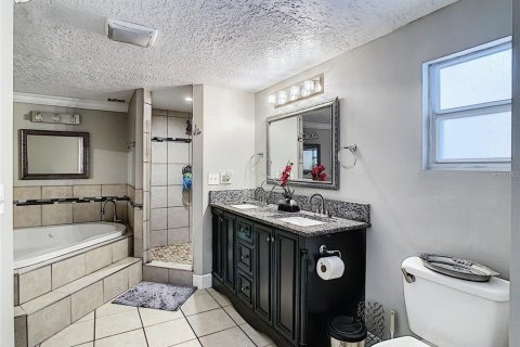 Casa en venta en Zellwood, Florida, 5 dormitorios, 234.49 m2 № 1917316 - foto 17