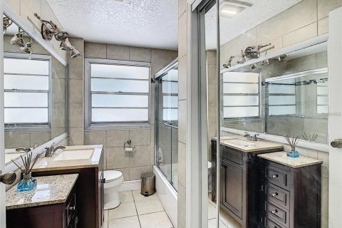 Casa en venta en Zellwood, Florida, 5 dormitorios, 234.49 m2 № 1917316 - foto 21
