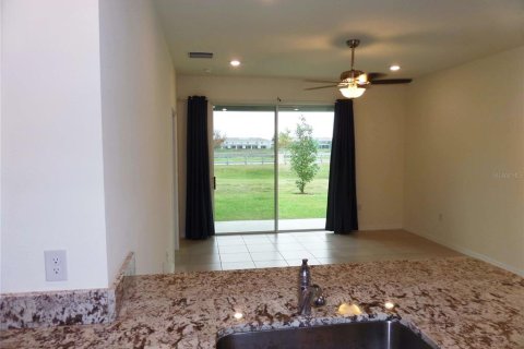 Casa en alquiler en Wildwood, Florida, 3 dormitorios, 139.73 m2 № 2266887 - foto 13