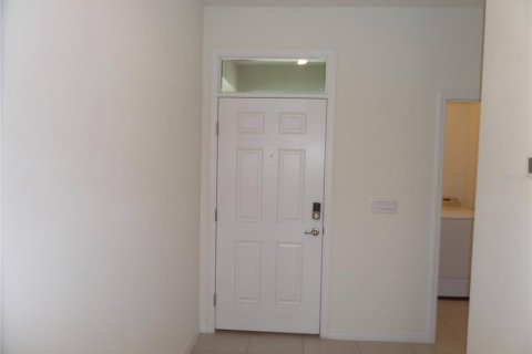 Casa en alquiler en Wildwood, Florida, 3 dormitorios, 139.73 m2 № 2266887 - foto 5