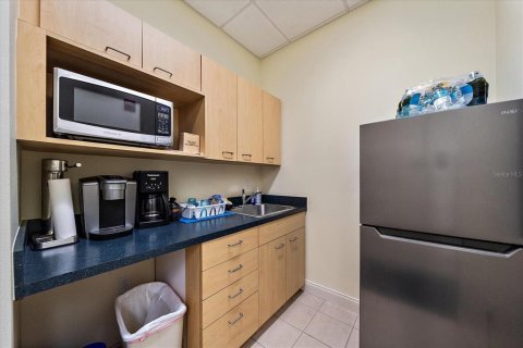 Commercial property in Sarasota, Florida 135.64 sq.m. № 2234926 - photo 21