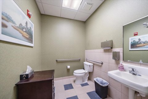 Commercial property in Sarasota, Florida 135.64 sq.m. № 2234926 - photo 22