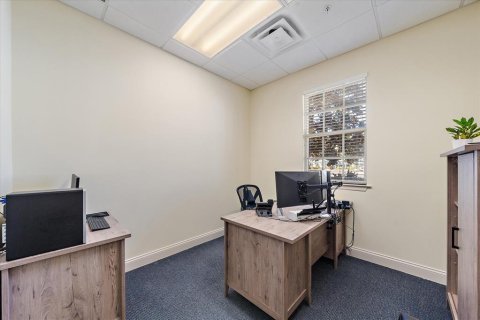 Commercial property in Sarasota, Florida 135.64 sq.m. № 2234926 - photo 16
