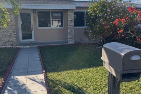 Villa ou maison à louer à Miami, Floride: 3 chambres, 218.78 m2 № 2028047 - photo 8